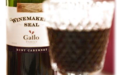 Ruby Cabernet - Winemakers Seal - Gallo family - E & J Gallo Winery.jpg