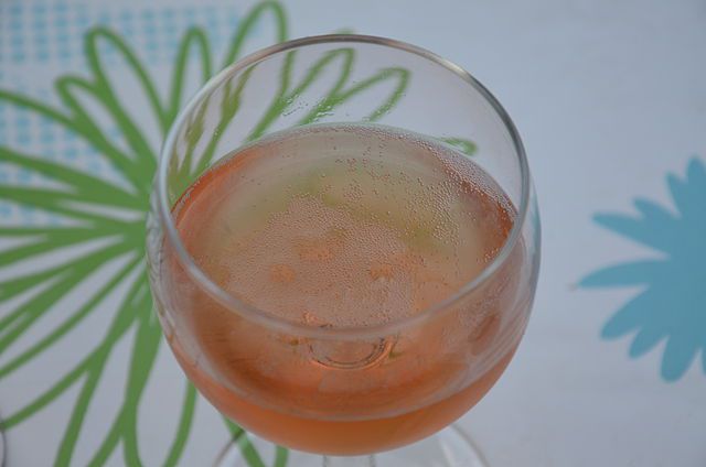 ワインバザール