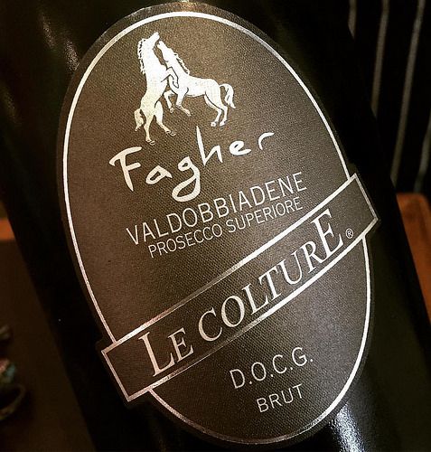 Le Colture Brut Prosecco, Valdobbiadene. Really delicious with salami and prosciutto. Nice and steady streams of micro bubbles. Lots of fresh fruit. A little bit of sweetness in the background but very subtle. A great value at around $15 per bottle. Highl