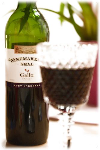 Ruby Cabernet - Winemakers Seal - Gallo family - E & J Gallo Winery