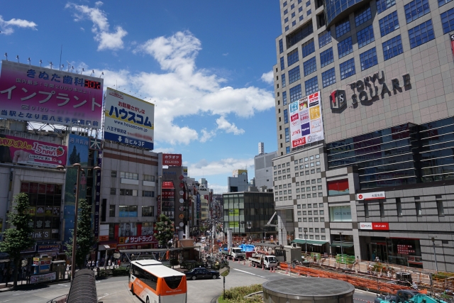 ワインバザール