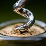 「ワインのコルクが割れた！」ときの開け方のコツ