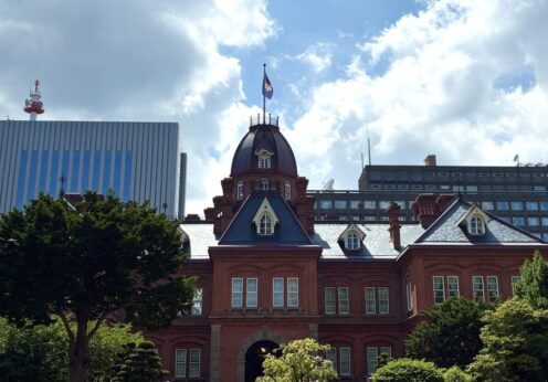 北海道庁旧赤れんが庁舎で、北海道の日本ワインを味わい学ぶ二日間「赤れんがワインガーデン2026」を11月21日（土）・22日（日）に初開催