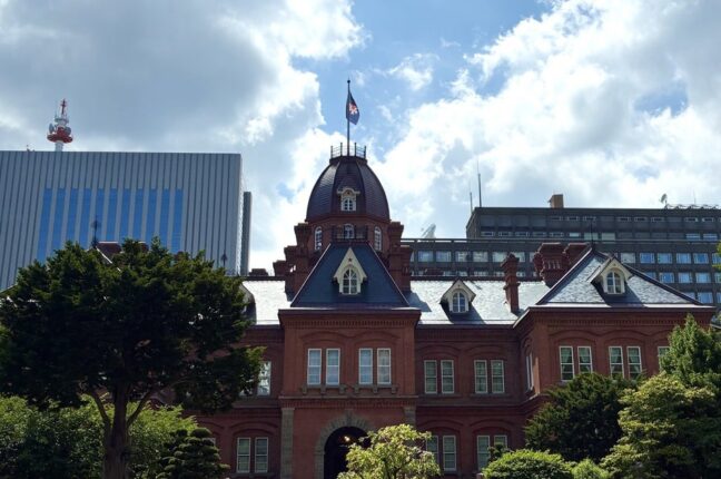 北海道庁旧赤れんが庁舎で、北海道の日本ワインを味わい学ぶ二日間「赤れんがワインガーデン2026」を11月21日（土）・22日（日）に初開催